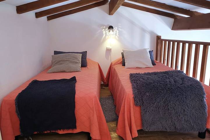 Ganze Wohnung, F2, klimatisiert, Meerblick, 100 m vom Strand entfernt in Tiuccia, Calcatoggio