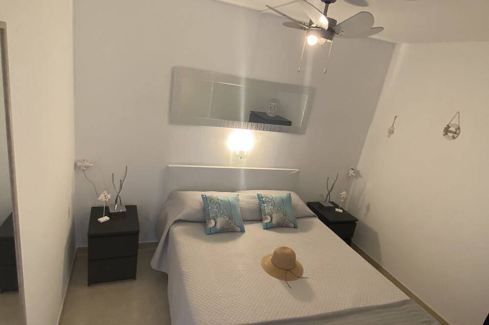 Entire apartment, Spring 150 Apartment + Pool + Terrace + Gardens in Costa del Silencio, Arona