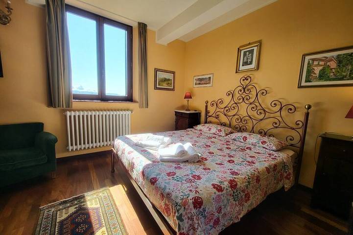 Fabbrica di seta ristrutturata, piscina privata - Posti letto 12 +2 (6 bagni) in Barga, Parco Regionale delle Alpi Apuane