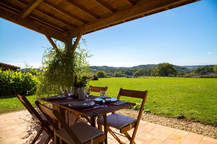 Gîte pour 6 personnes, avec piscine et jacuzzi