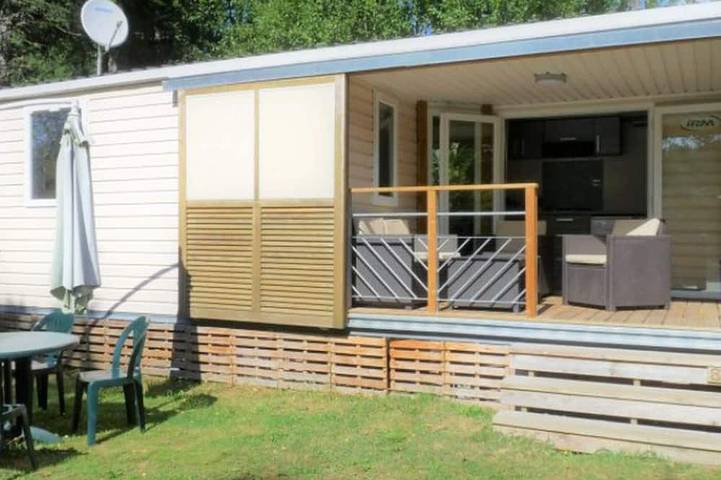 Mobil home pour 4 personnes dans Plan d'eau de Champagnac le Vieux