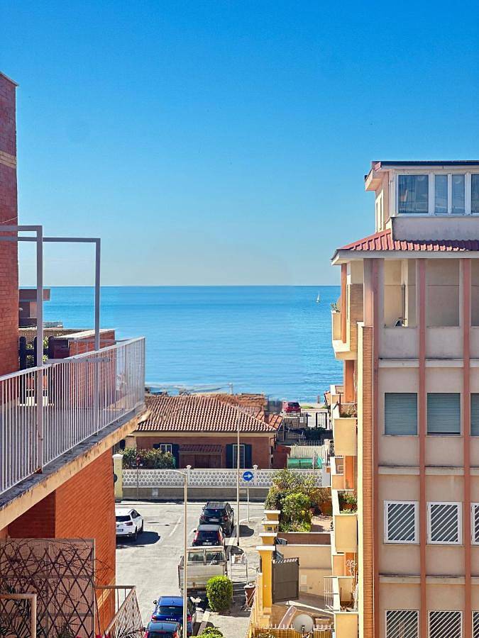 Apartament wakacyjny dla 4 osób, z ogród i widok w Lido di Ostia
