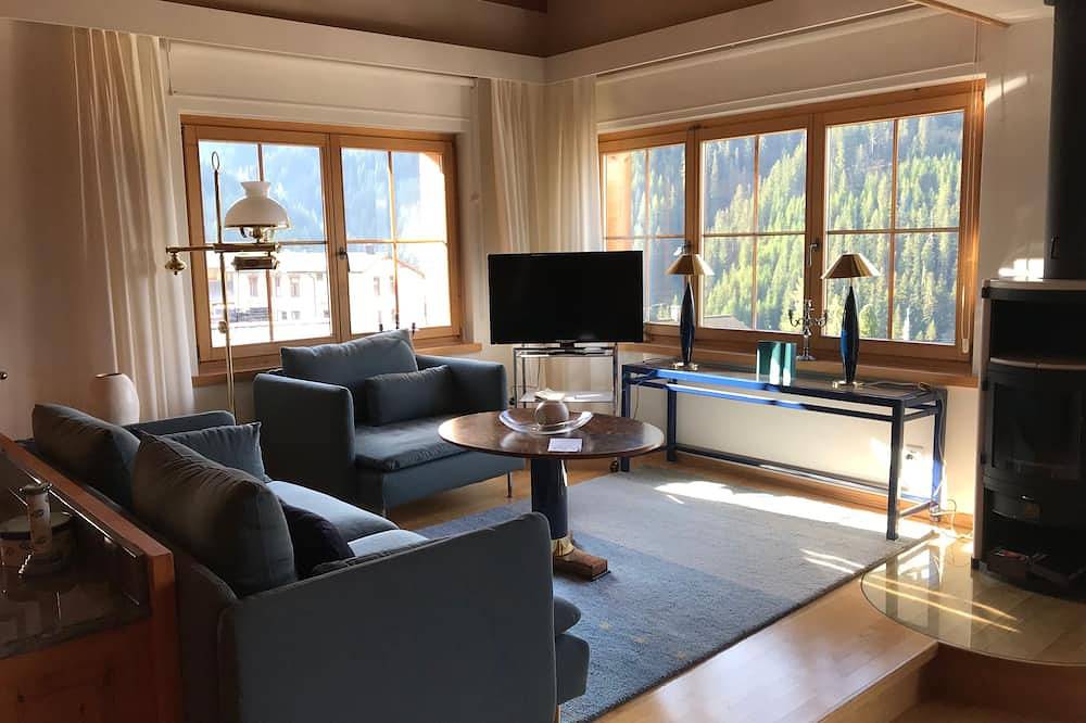 Ganze Wohnung, 3.5 Zimmer Maisonett Wohnung mit traumhafter Bergsicht in Monstein, Davos