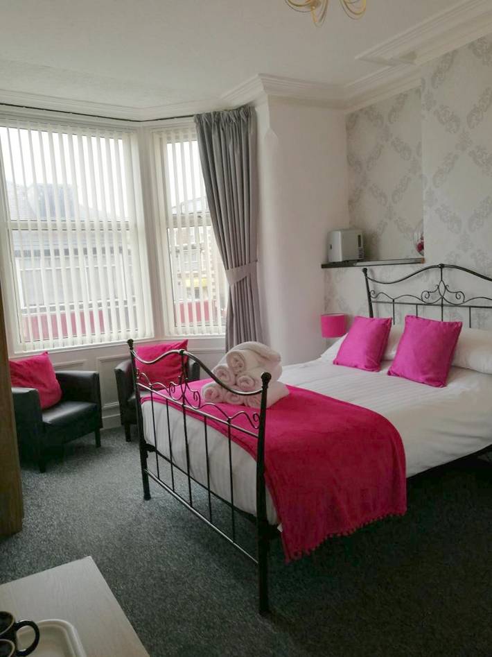 Bed and breakfast for 2 people in Blackpool
