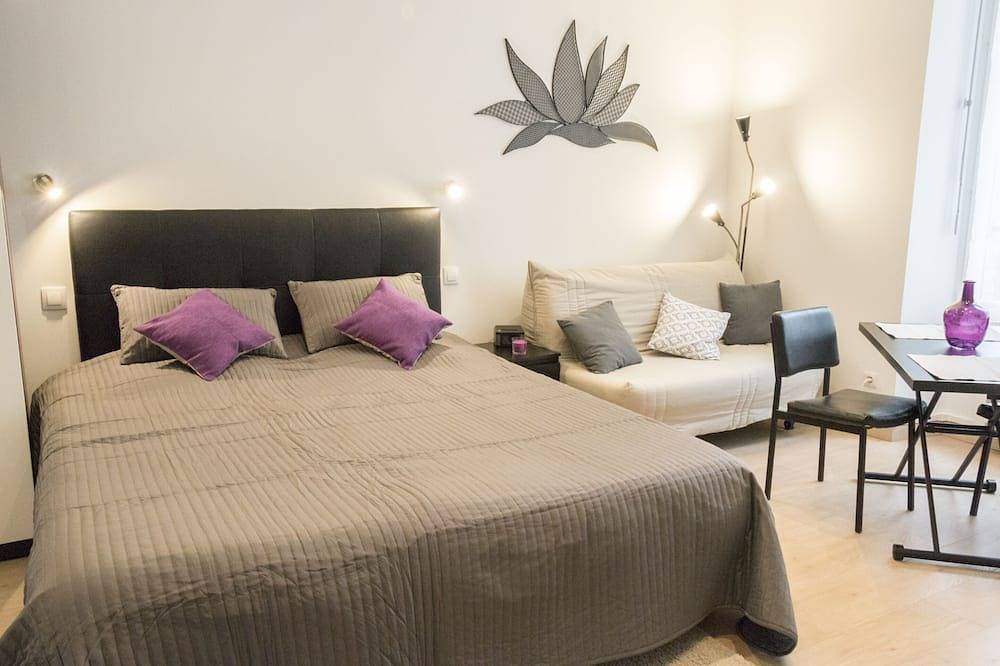 Ganze Wohnung, Studio 22-Studio-Apartment-Nasszelle-Gartenblick in Vittel, Neufchâteau (Frankreich)
