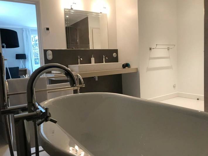 Gîte pour 13 personnes, avec jardin et vue, animaux acceptés à Vertus - 3