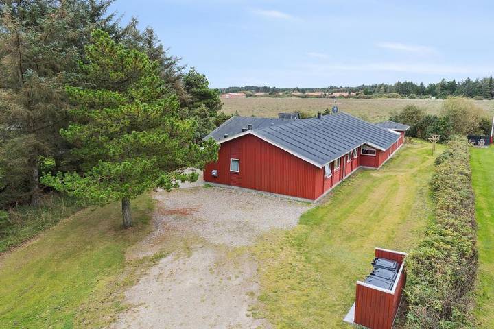 Scenic vacation home in the heart of West Jutland - where sea, fjord and tranquillity meet in Fjand, Nissum Fjord