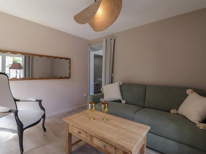 Gîte pour 2 personnes, avec terrasse et jacuzzi ainsi que jardin et piscine dans Gouffern en Auge - 3