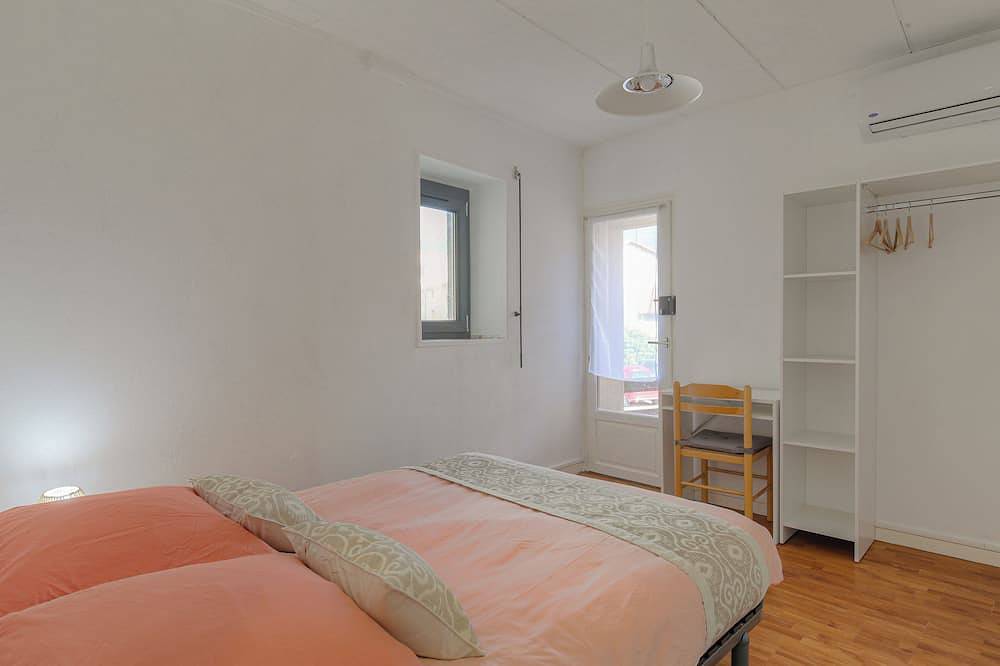 Gîte La Terrasse, near Cnpe and Via Rhôna, ideal for cycling enthusiasts! in Lagnieu, Belley
