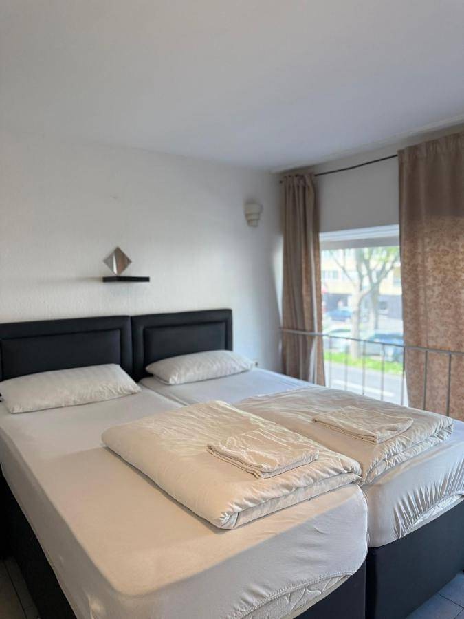 Hotel Garni Emir in Keulen, Rijnland
