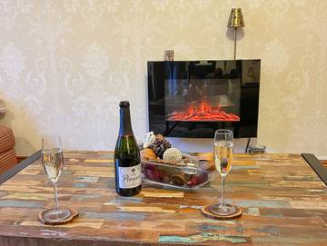 Log Cabin for 4 People in North Yorkshire, Yorkshire, Photo 4