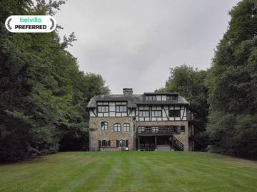 Villa pour 20 personnes, avec jacuzzi ainsi que jardin et sauna à Spa