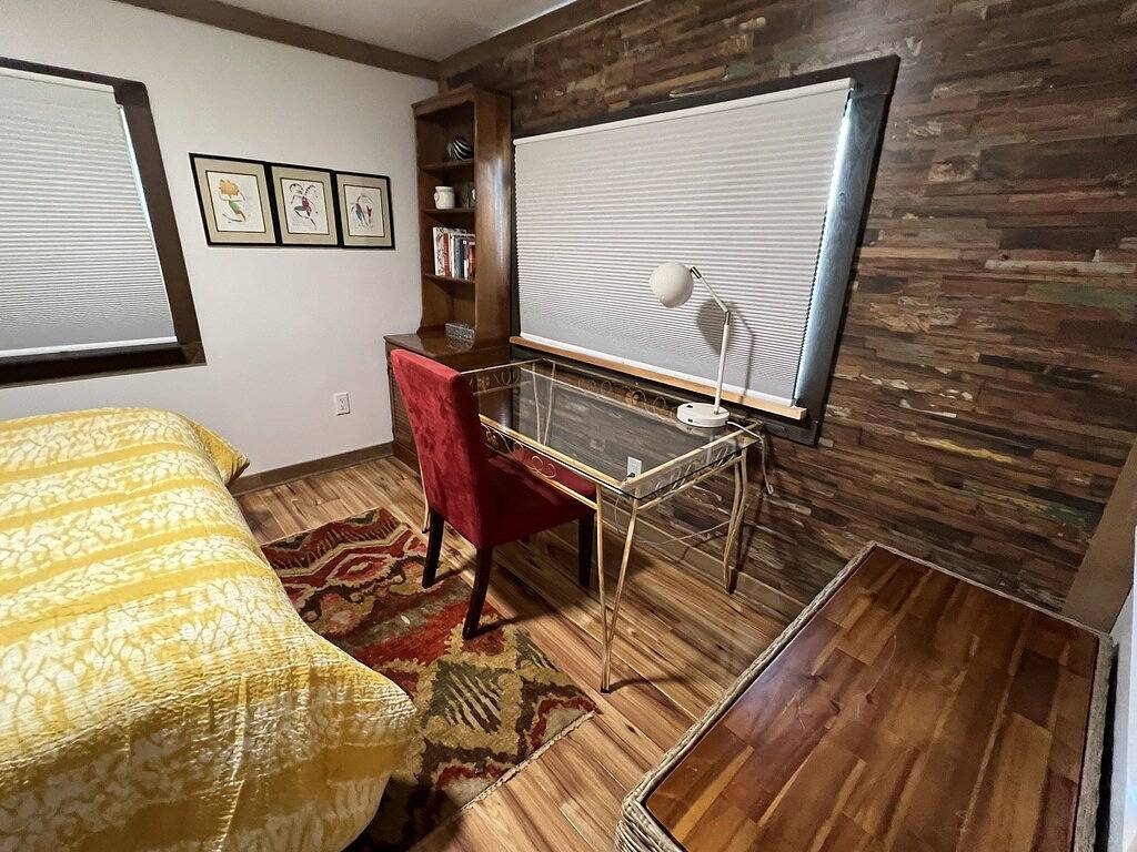 Bluebird Cottage on Silver Lake near Letchworth State Park Entrance in Wyoming County