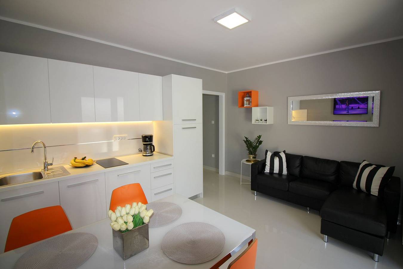 Appartement entier, Modernes Apartment mit privater Terrasse, Grillbereich, Spielplatz, Liegen, Privatparkplatz in Poreč, Grad Poreč