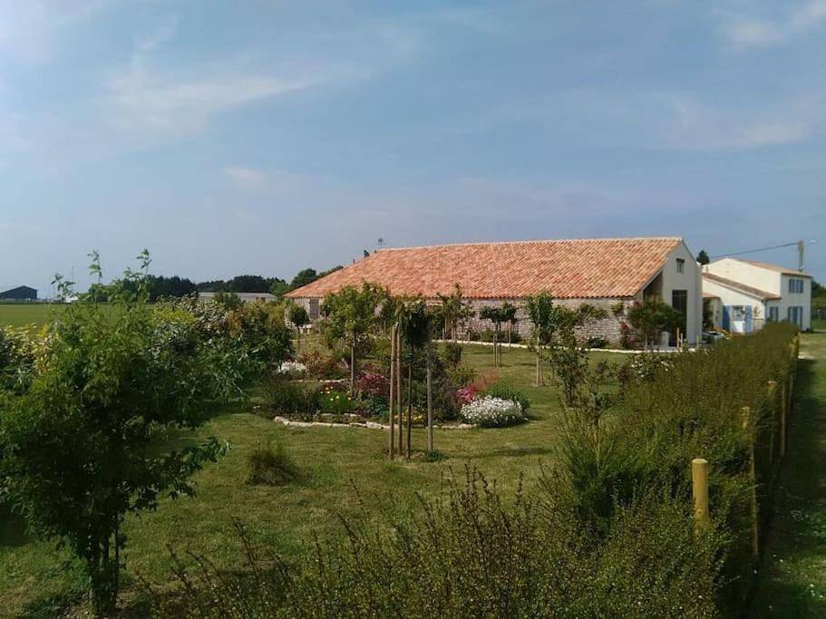 Appartement entier, One-Bedroom Apartment in Port-des-Barques, Région de Rochefort