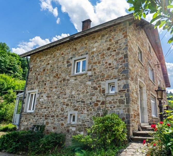 B&b voor 2 personen, with tuin and uitzicht as well as terras in de Belgische Ardennen