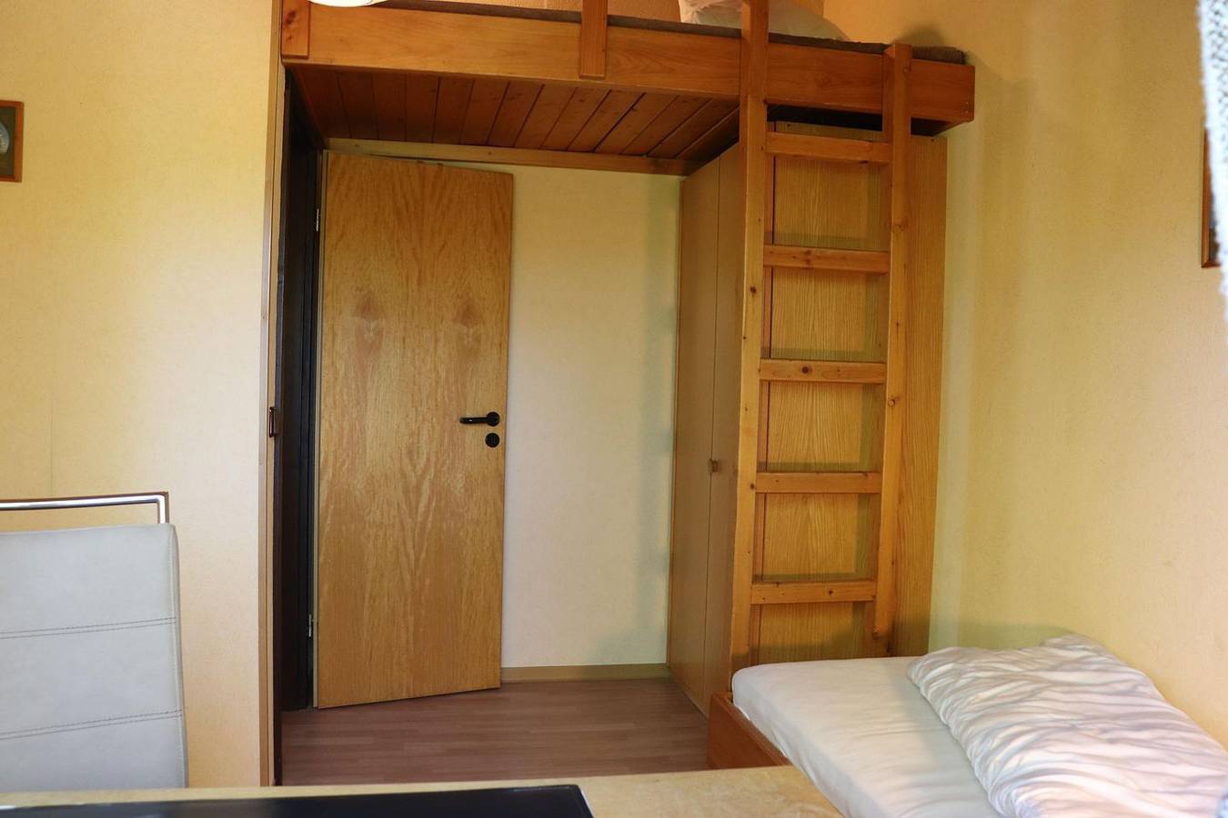 Voll ausgestattetes Ferienhaus "Robinson" Nr.133 mit überdachter Terrasse in Waldbrunn, Neckar-Odenwald-Kreis