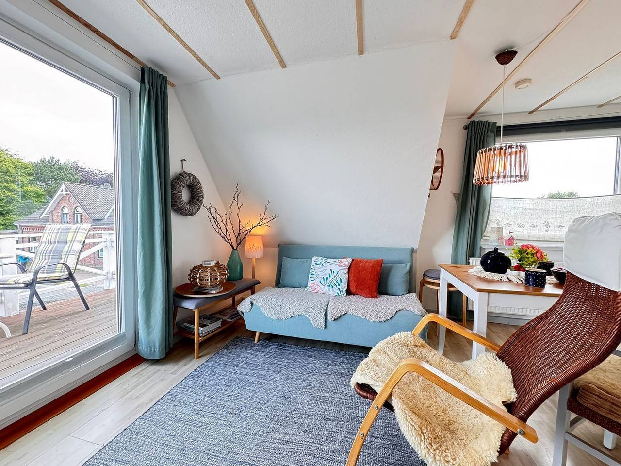 Ganze Wohnung, Ferienwohnung Nordlicht mit Meerblick-Balkon für bis zu 2 Pers. (mit Kind/Hund) in Westerholz, Schleswig-Flensburg