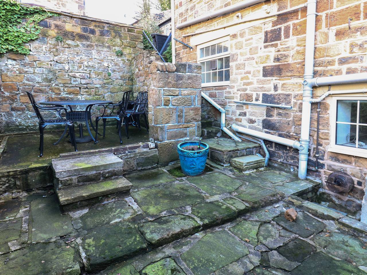 Lake Side Cottage in Wakefield, Yorkshire del Oeste