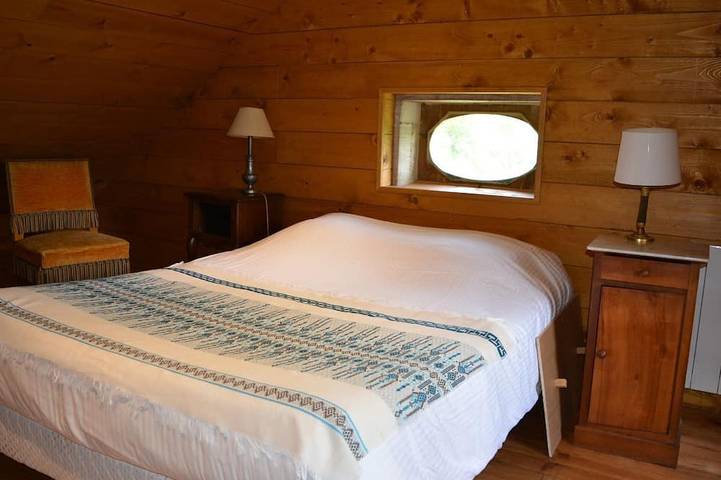 Location de vacances pour 10 personnes, avec terrasse et jardin, animaux acceptés à Saint-Martin-des-Entrées - 4