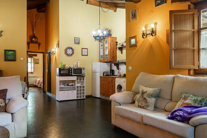 Casa de vacaciones 'Maseda 2' con vistas a la montaña, terraza compartida y jardín privado in Villayón, Costa Verde