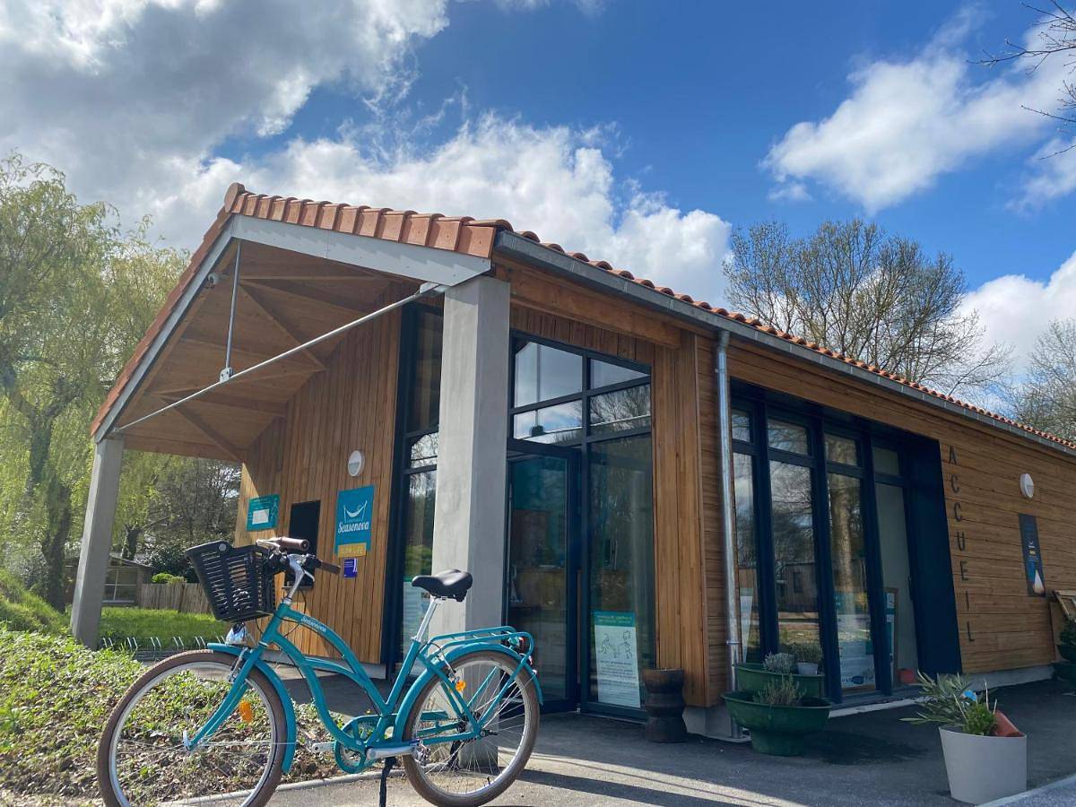 Camping du Chêne - proche de Nantes in Saint-Julien-de-Concelles, Région de Nantes