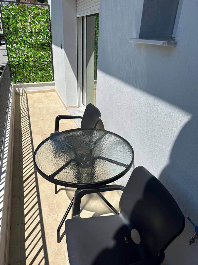 Gîte pour 3 personnes, avec terrasse et vue à Serrès - 2