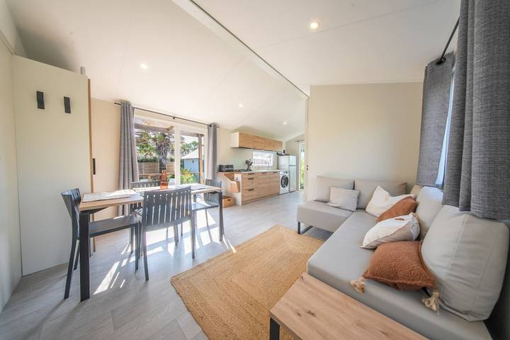 Bord de mer : Mobil-home Neuf avec Jardin in Plage de Port Fontaine-Lomener, Ploemeur