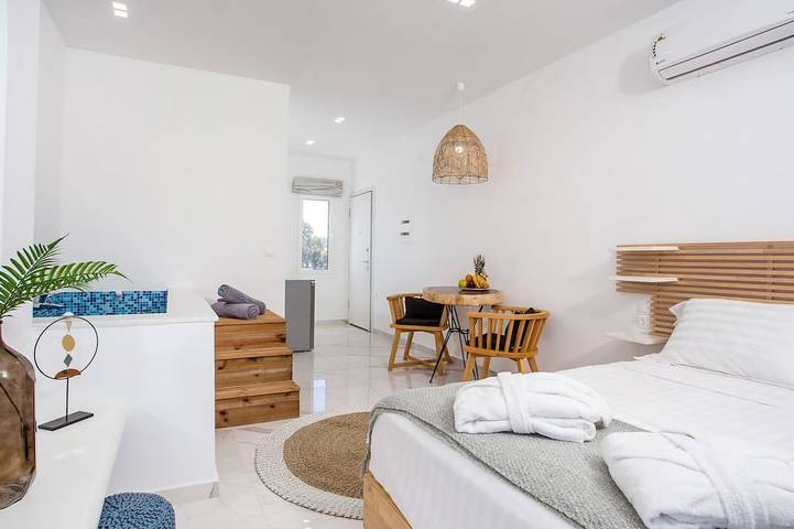 Apartment for 2 people, with garden in Faliraki