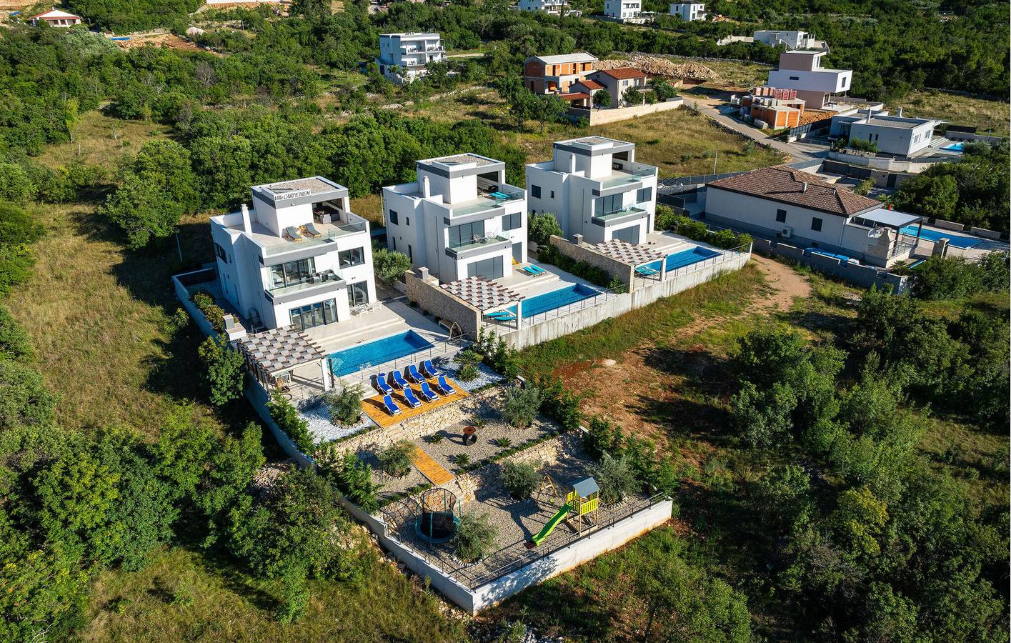 Gemütliche Ferienwohnung mit Pool und Meerblick, 2,5 km vom Strand entfernt in Jasenice, Zadar