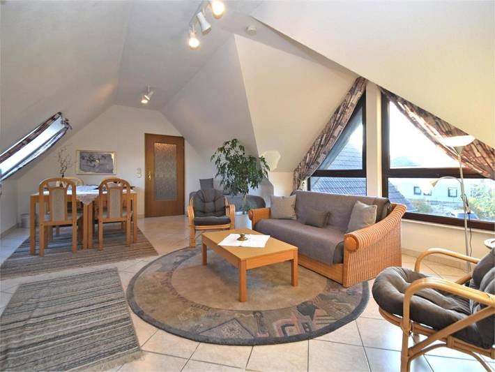 Ferienwohnung für 4 Personen, mit Terrasse und Garten in Bad Zwesten - 2