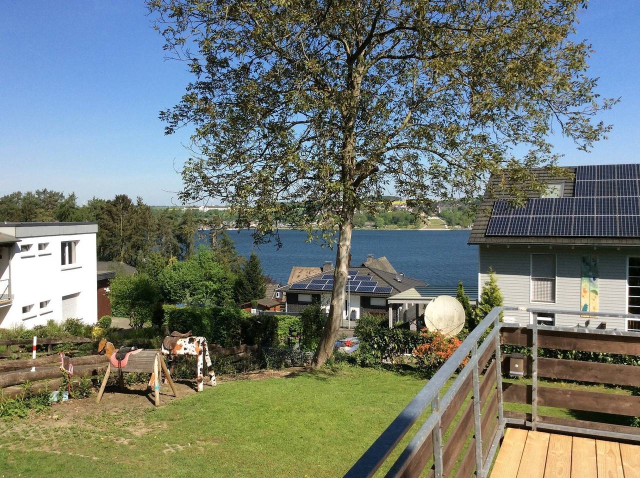 Appartement 'Souterrain' met uitzicht op het meer, foto 14