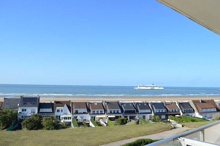 Location de vacances pour 2 personnes, avec jardin et balcon dans Blériot Plage
