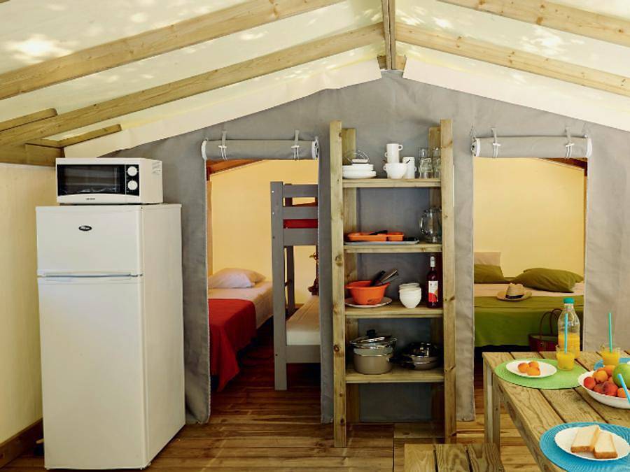 Camping Le Petit Rocher  - Zelt 5 personen - Natura (Ohne Sanitäranlagen) in Le Rocher, Longeville-sur-Mer