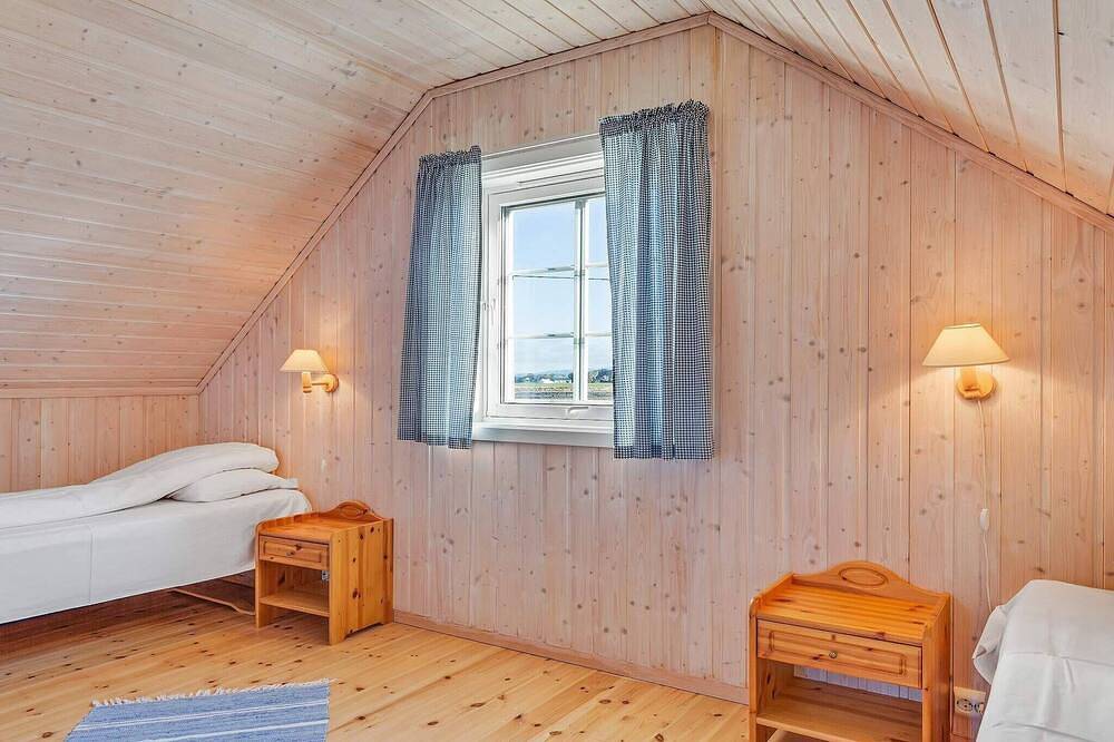 6 person holiday home in Brekstad-By Traum in Ørland