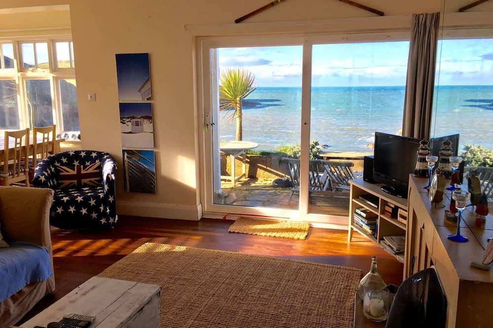 Stunning views from one of the best located cottages in Devon in South Huish, Hope Cove