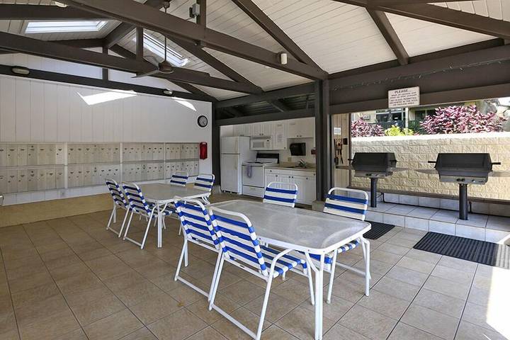 Vacation rental for 4 people, with pool and garden as well as terrace and hot tub on Maui