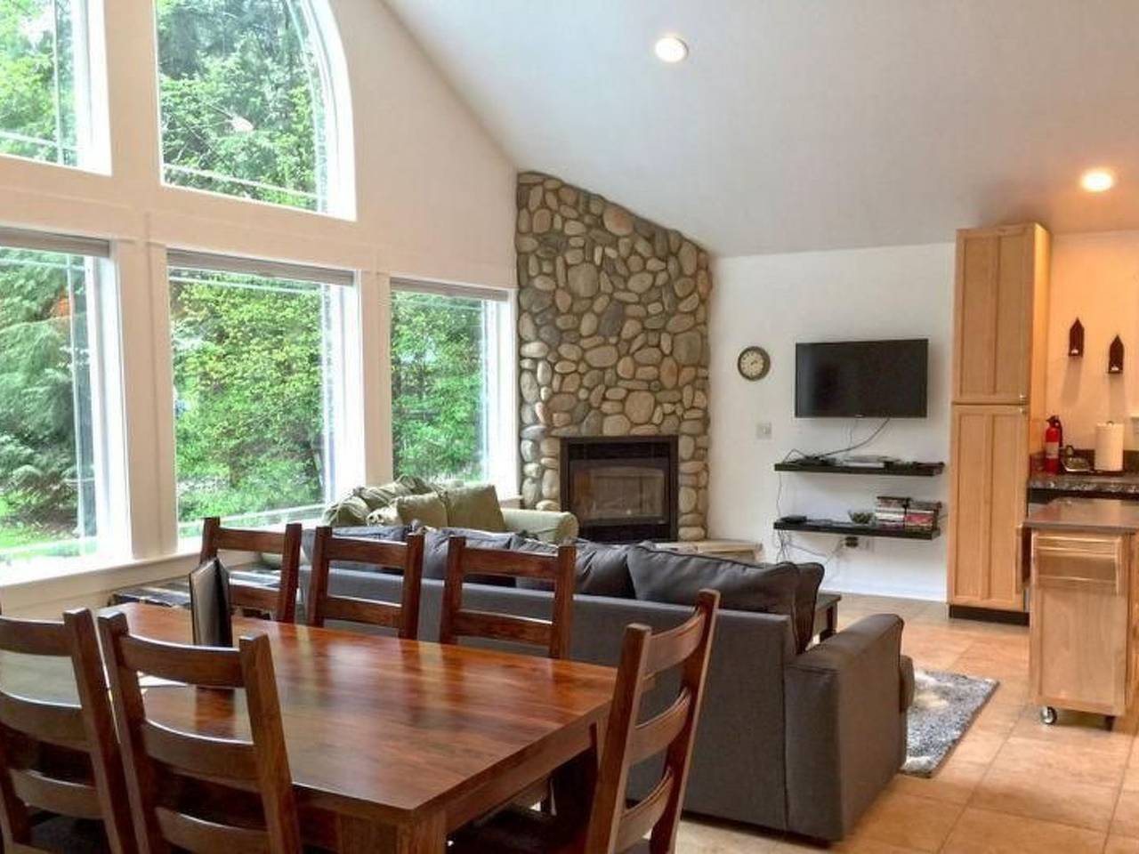 Haustierfreundliches Ferienhaus in Glacier mit Terrasse in Glaciar, Bosque Nacional de Mount Baker-Snoqualmie