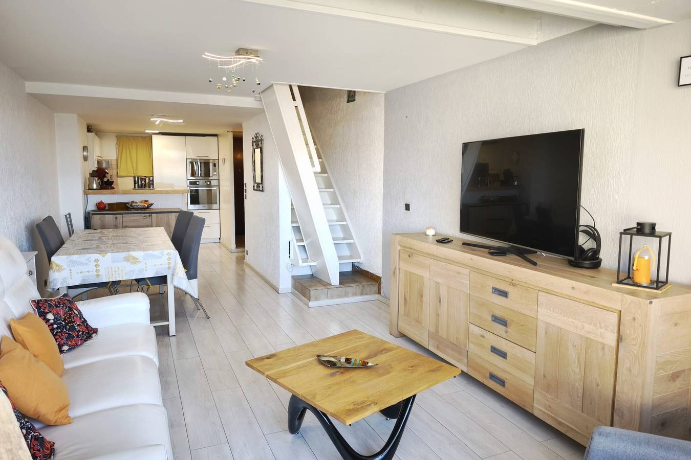 Entire apartment, Bright apartment 3 minutes from the beach in Ajaccio, Ajaccio region