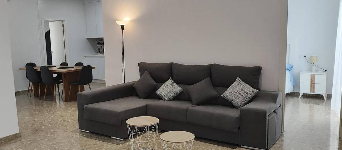 Apartamento de vacaciones para 4 personas, con vistas y terraza - 1