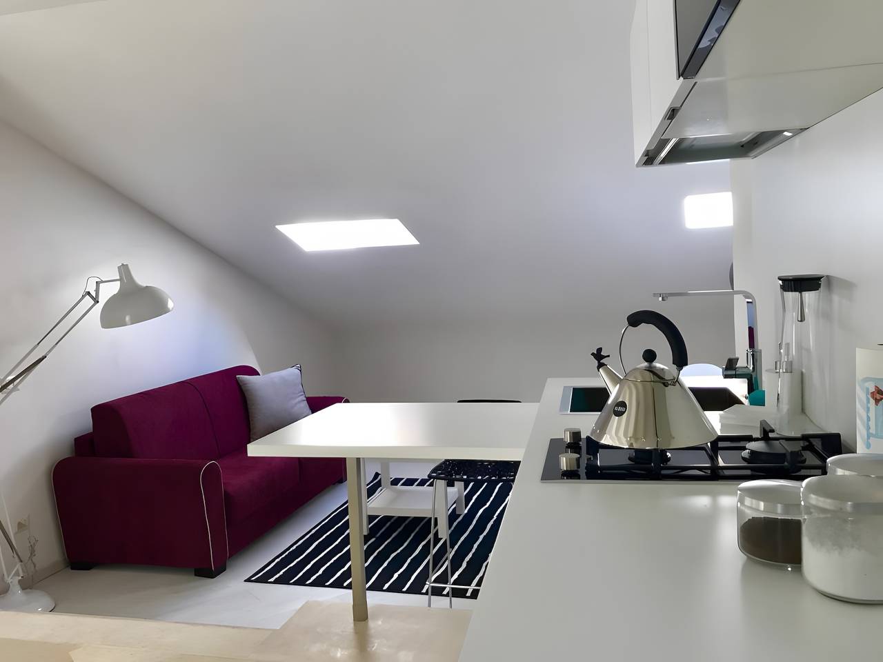 Appartamento intero, Appartamento 'Re Federico Attico' con Terrazza Privata, Wi-Fi e Aria Condizionata in Spiaggetta di Cala Rossa, Siracusa
