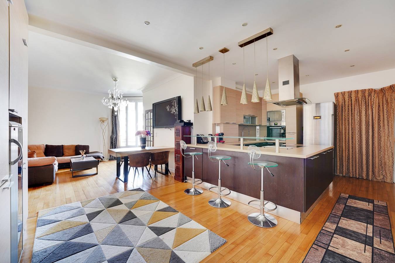 Apartamento entero, Apartamento de vacaciones para 5 personas in Neuilly-sur-Seine, Altos del Sena
