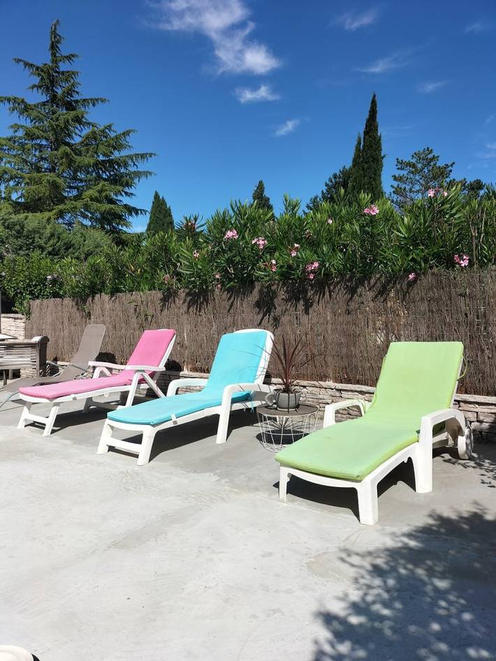 Gîte pour 4 personnes, avec terrasse ainsi que piscine et jardin, animaux acceptés dans Parc naturel régional du Mont-Ventoux - 3