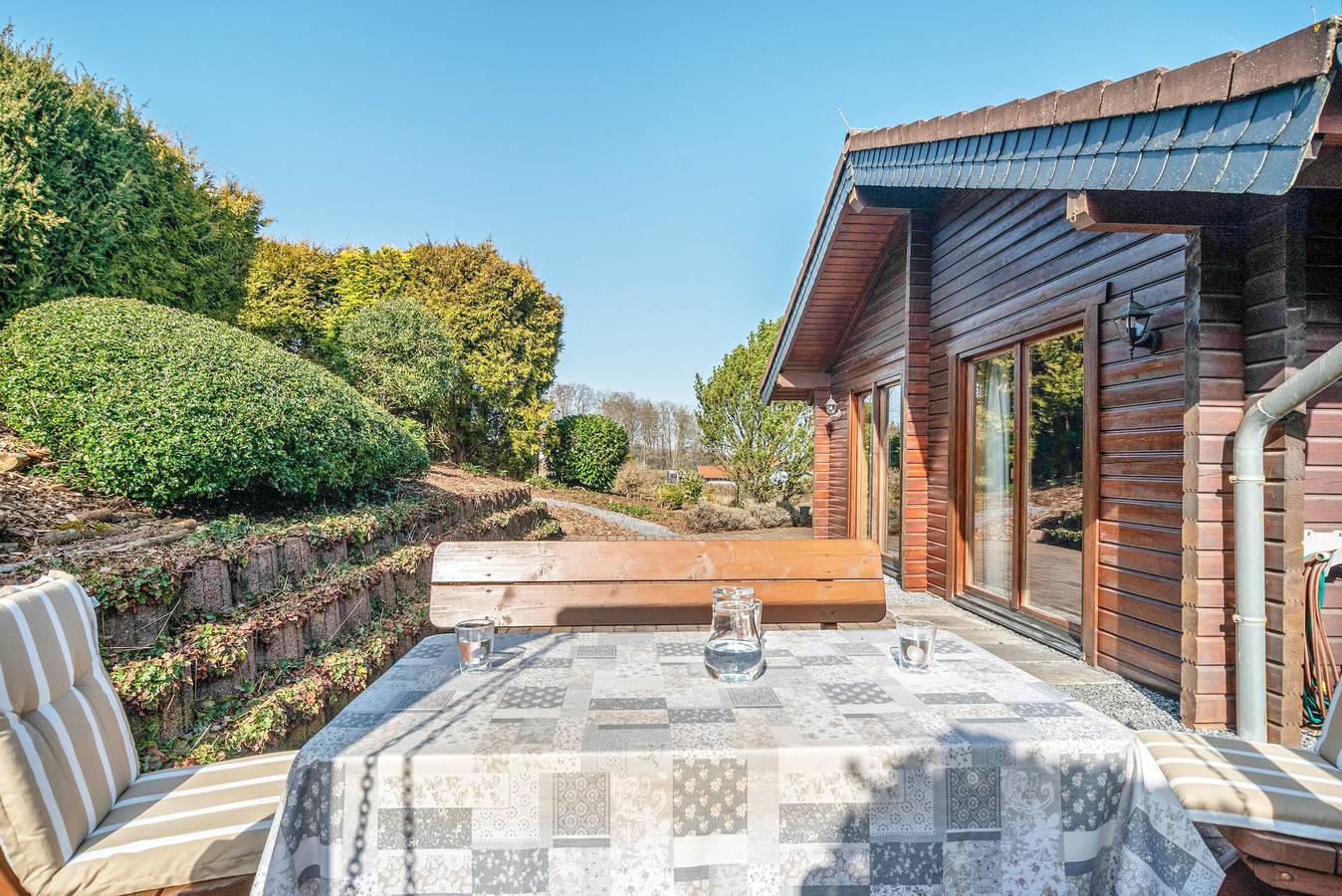 Casa de vacaciones 'Landhaus-Eifelhöhe' con terraza privada, jardín y Wi-Fi in Schüller, Rureifel (Nordrhein-westfalen)