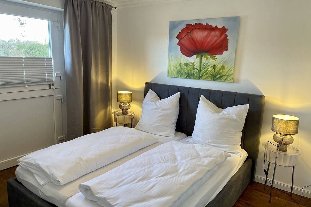 Ganze Wohnung, Jenny´s Stuv - Hochwertiges App. für 2 Pers. mit Terrasse, Stellplatz, Wlan. 1 in Westerland, Sylt (Gemeinde)
