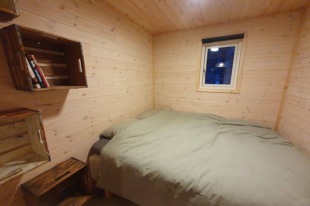 Cosy tiny house with view on our husky kennel in Lappland (Schweden)