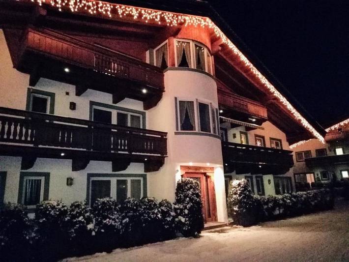 Ferienwohnung für 6 Personen, mit Balkon und Terrasse sowie Ausblick in Scheffau am Wilden Kaiser