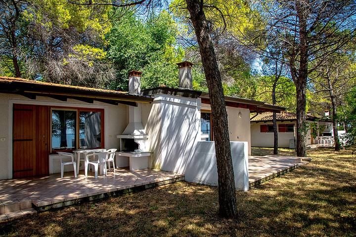 Bungalow dla 6 osób, z Taras i Ogród oraz Basen w Prowincja Udine