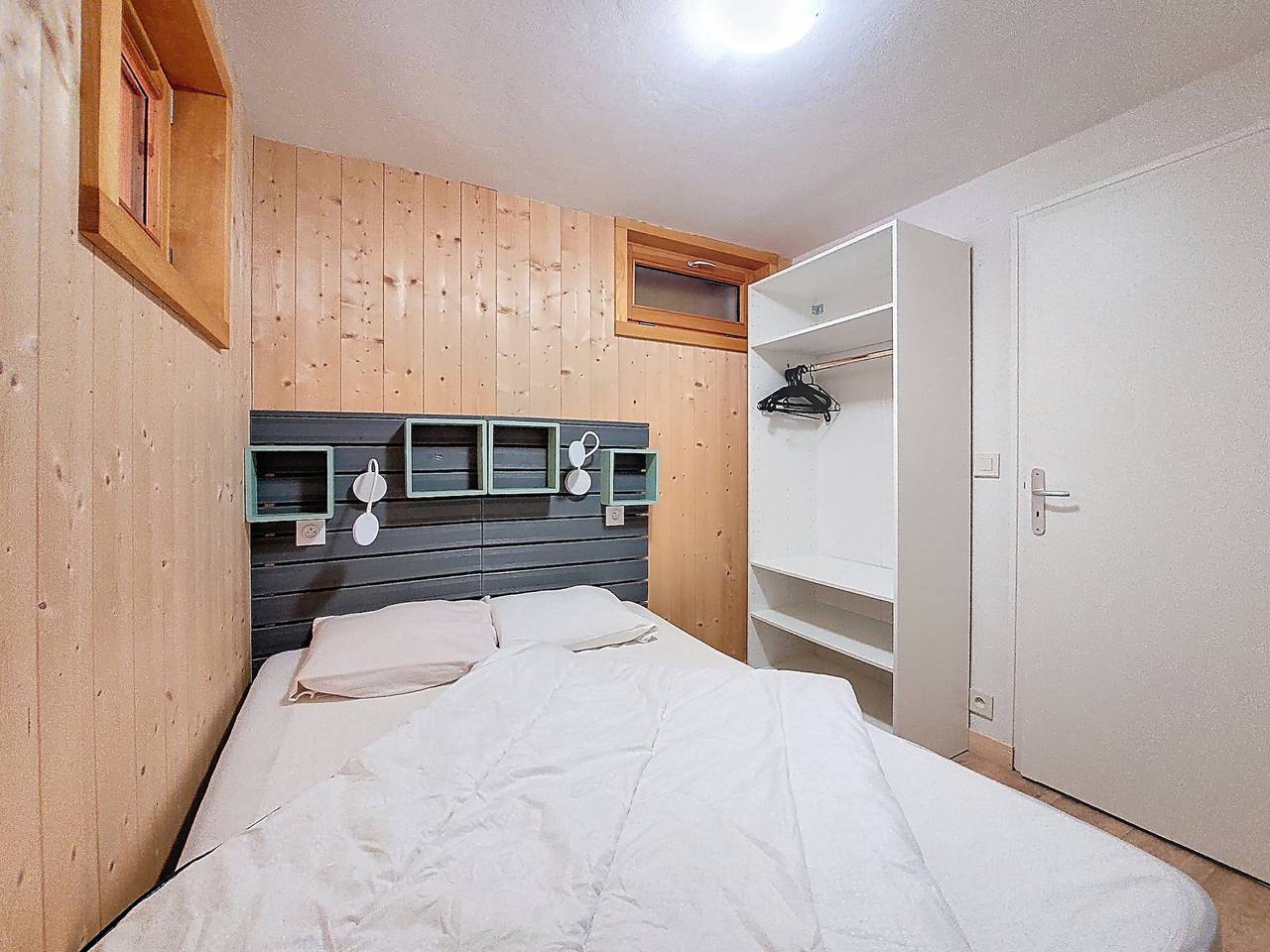 Entire apartment, New Apartment  With Terrace - Saint Jean D'Aulps - Next Morzine - 6 Pers - Lilou in Saint-Jean-d'Aulps, Les Portes du Soleil