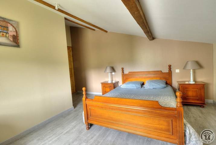 Gîte pour 7 personnes, avec terrasse dans Deux-Grosnes - 4